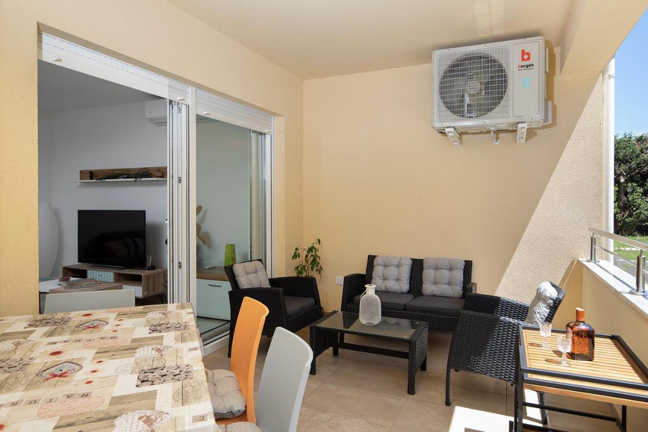 מדולין Apartment J&E מראה חיצוני תמונה