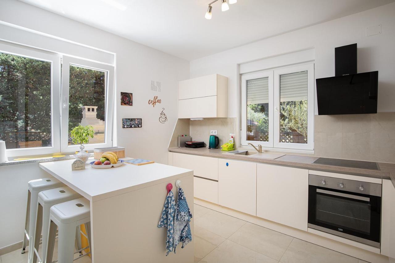 מדולין Apartment J&E מראה חיצוני תמונה